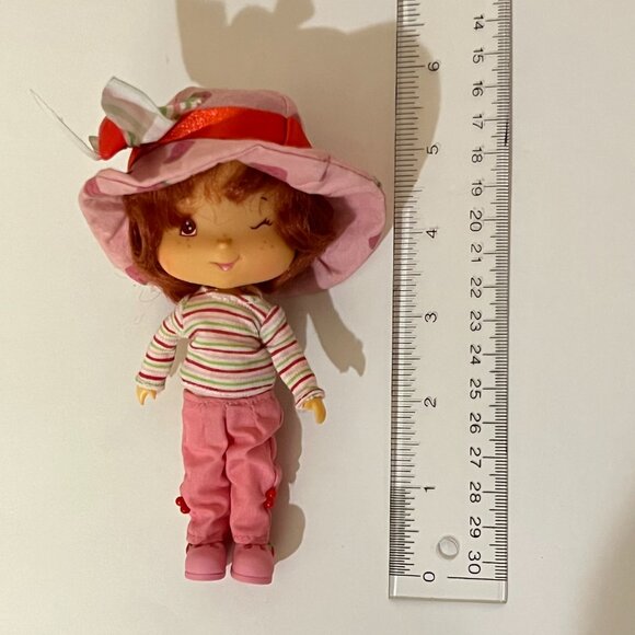 Strawberry Shortcake Berry Happy Home Playset with Doll & Accessories Vintage - Picture 13 of 15